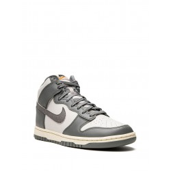 Dunk High "Light Bone/Tumbled Grey" sneakers