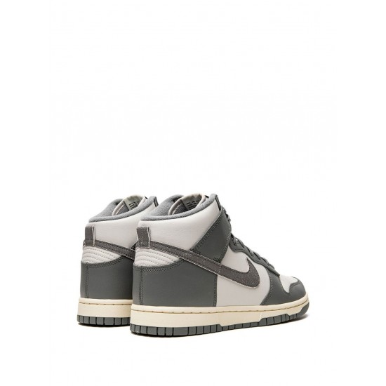 Dunk High "Light Bone/Tumbled Grey" sneakers