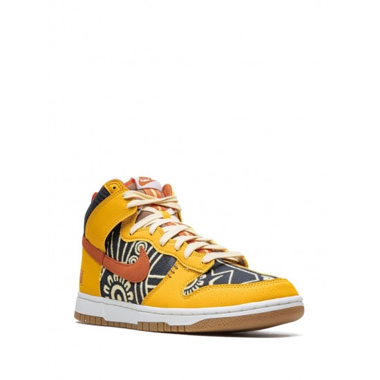 Dunk High "Somos Familia" sneakers