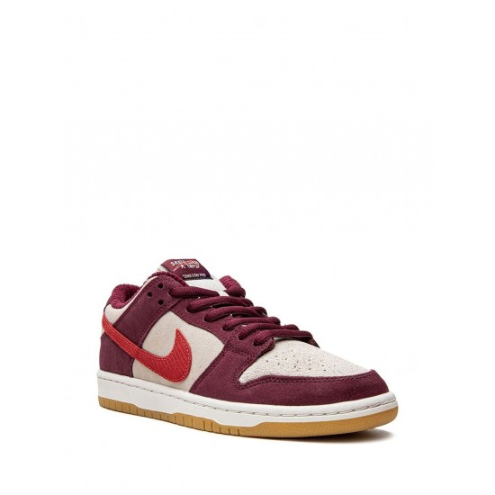 SB Dunk Low "Skate Like A Girl" sneakers