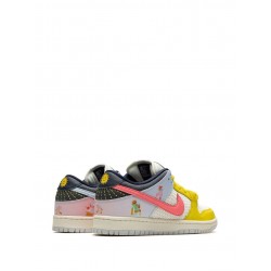 SB Dunk Low "Be True" sneakers
