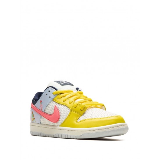 SB Dunk Low "Be True" sneakers