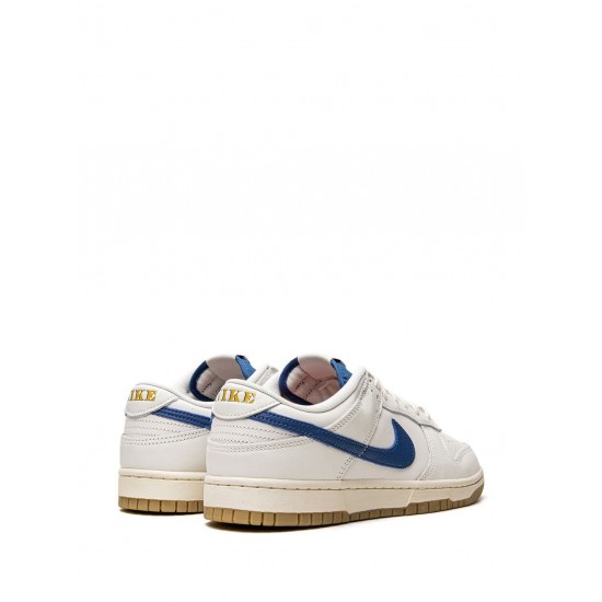 Dunk Low SE sneakers