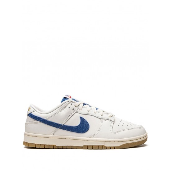 Dunk Low SE sneakers