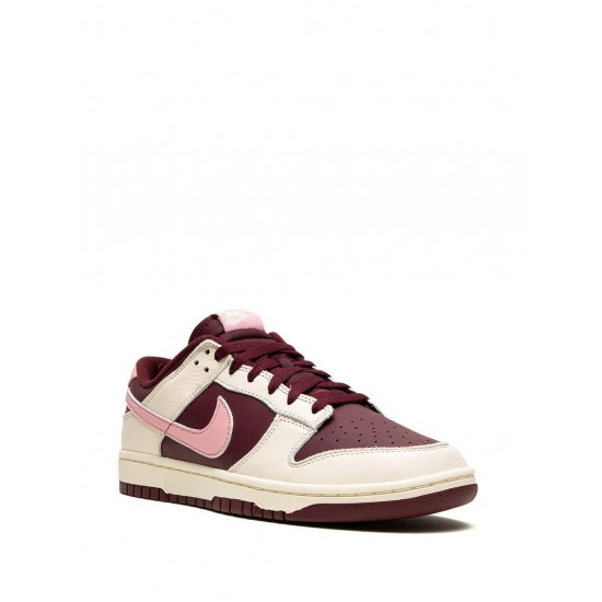 Dunk Low Retro Prm "Valentine'S Day 2023" sneakers