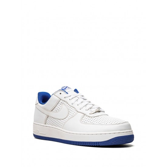 Air Force 1 sneakers