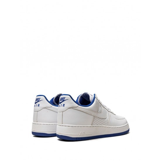Air Force 1 sneakers