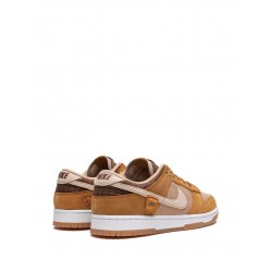 Dunk Low SE "Teddy Bear Praline" sneakers