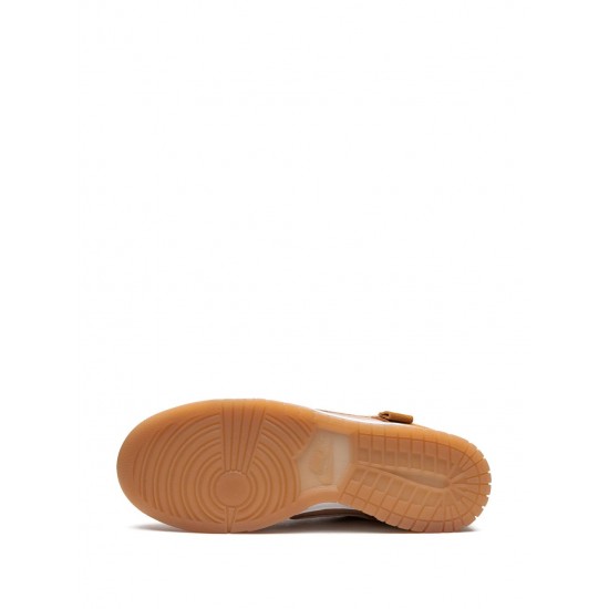 Dunk Low SE "Teddy Bear Praline" sneakers