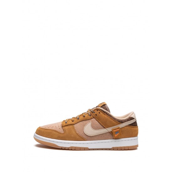 Dunk Low SE "Teddy Bear Praline" sneakers