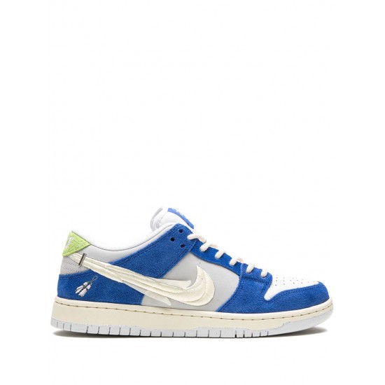 x Fly Streetwear SB Dunk Low "Gardenia" sneakers