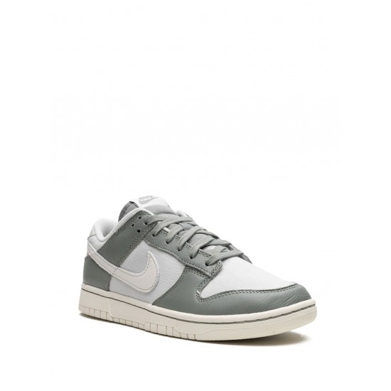 Dunk Low Retro PRM "Mica Green" sneakers