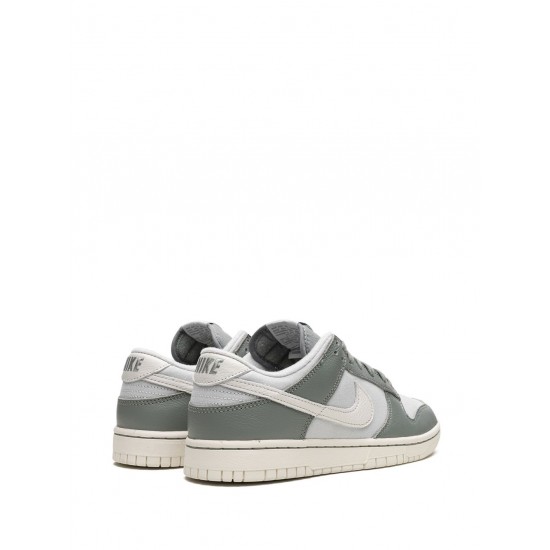 Dunk Low Retro PRM "Mica Green" sneakers