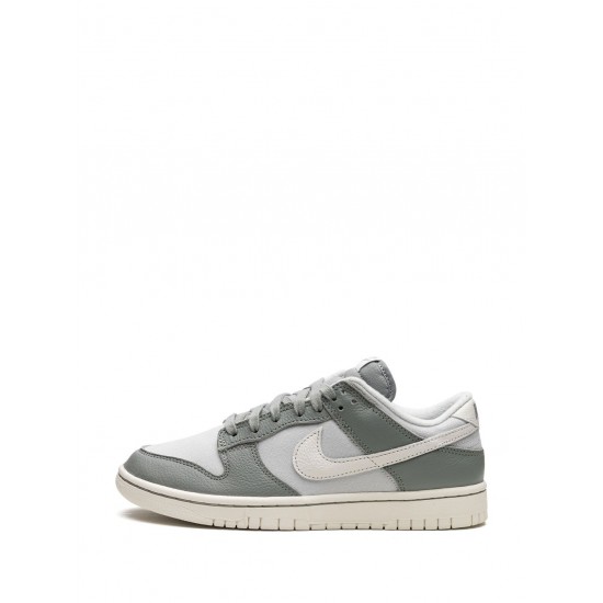 Dunk Low Retro PRM "Mica Green" sneakers