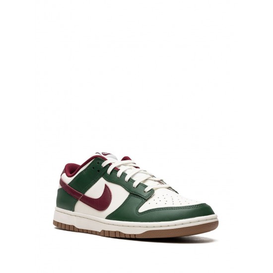 Dunk Low Retro leather sneakers