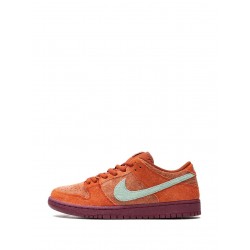 SB Dunk Low Pro Prm "Mystic Red" sneakers