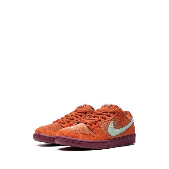 SB Dunk Low Pro Prm "Mystic Red" sneakers