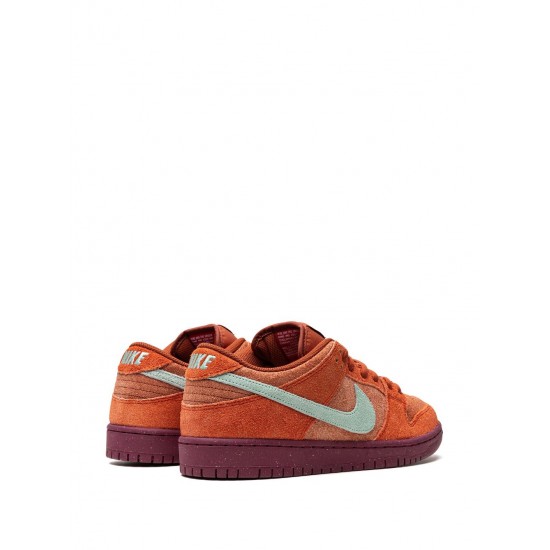 SB Dunk Low Pro Prm "Mystic Red" sneakers