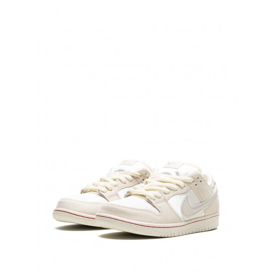 SB Dunk Low "Valentine's Day - Low Love Found" sneakers