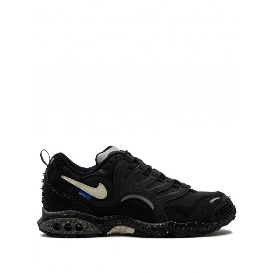 x Undefeated Air Terra Humara "Black" sneakers