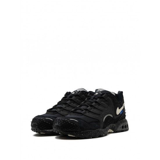 x Undefeated Air Terra Humara "Black" sneakers