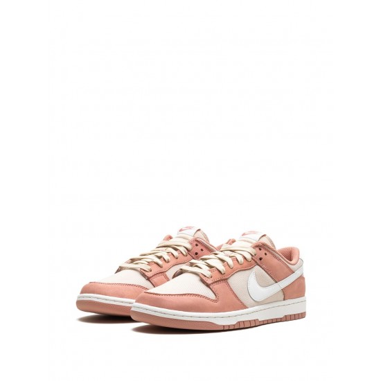 Dunk Low "Red Stardust" sneakers