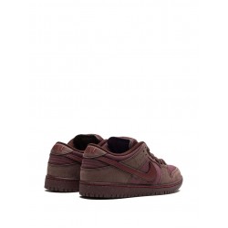 SB Dunk Low "City of Love" sneakers
