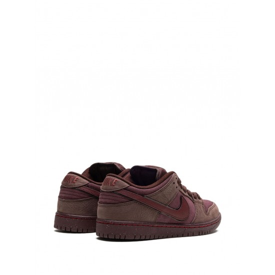 SB Dunk Low "City of Love" sneakers