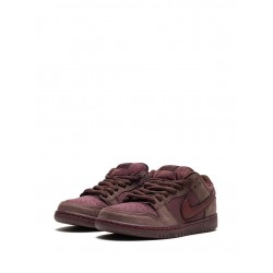 SB Dunk Low "City of Love" sneakers
