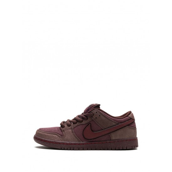 SB Dunk Low "City of Love" sneakers