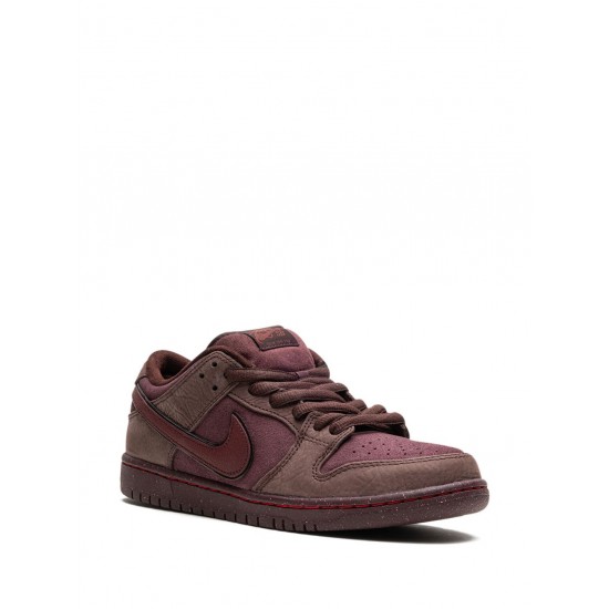 SB Dunk Low "City of Love" sneakers