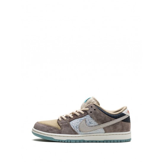 SB Dunk Low "Big Money Savings" sneakers