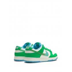 Dunk Low "Green Shock" sneakers