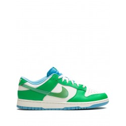 Dunk Low "Green Shock" sneakers