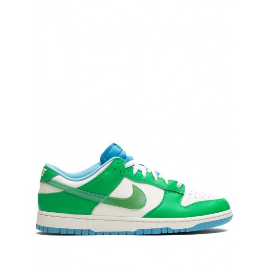 Dunk Low "Green Shock" sneakers