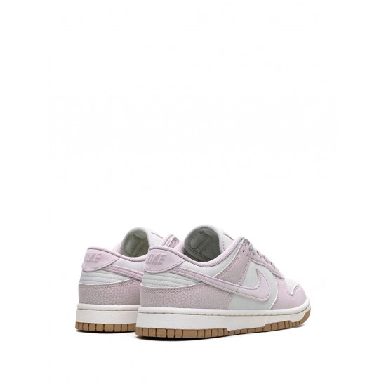 Dunk Low "Platinum Violet" sneakers