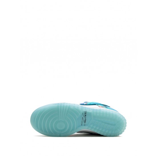 x Futura Laboratories SB Dunk Low "Bleached Aqua" sneakers