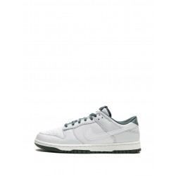 Dunk Low Retro SE "Vintage Green" sneakers