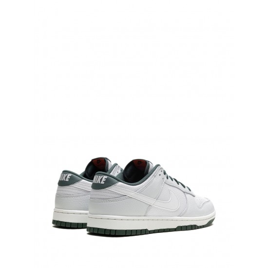 Dunk Low Retro SE "Vintage Green" sneakers