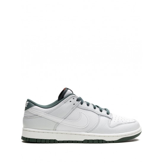 Dunk Low Retro SE "Vintage Green" sneakers