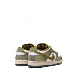 x Alexis Sablone SB Dunk Low Pro "Chameleon" sneakers