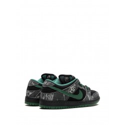 SB Dunk Low "There Skateboards" sneakers