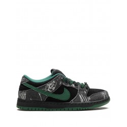 SB Dunk Low "There Skateboards" sneakers
