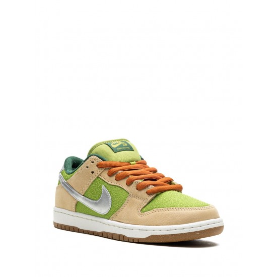 SB Dunk Low "Escargot" sneakers
