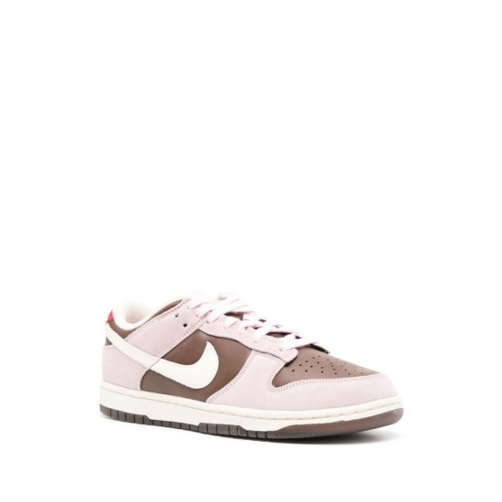 Dunk Low sneakers