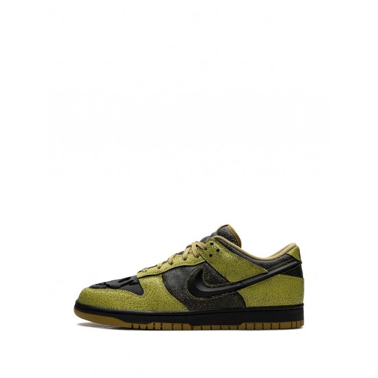 Dunk Low Halloween sneakers