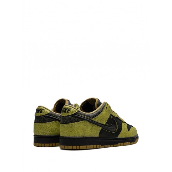 Dunk Low Halloween sneakers