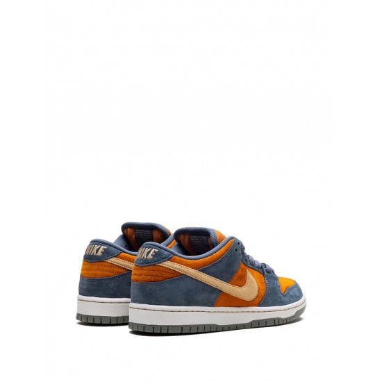 SB Dunk Low "Light Carbon/Monarch" sneakers