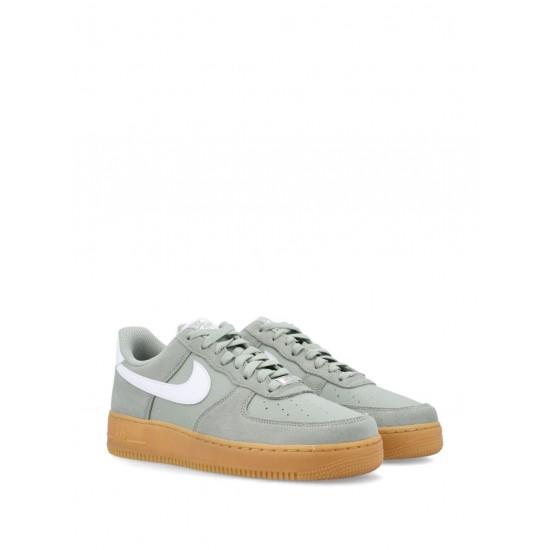 Air Force 1 '07 LV8 sneakers