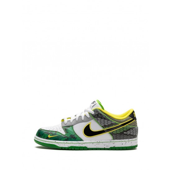 Dunk Low "What the Duck Away University of Oregon PE" sneakers